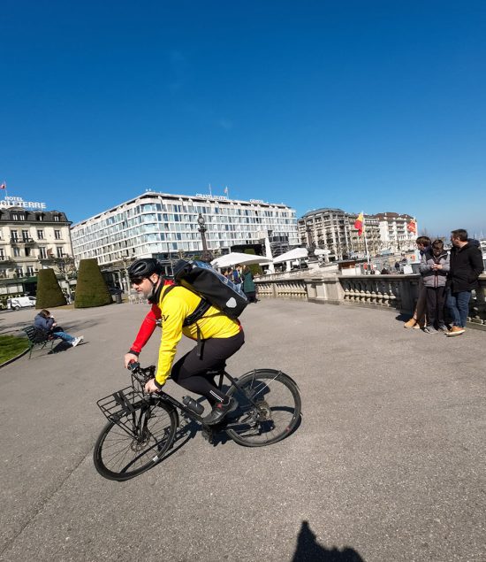 Livreur Vélo Express dans tous la Genève dès 30 minutes.